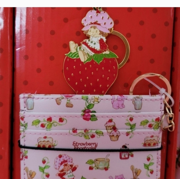 STRAWBERRY SHORTCAKE 3 Piece Backpack, Keychain, Card Holder Gift Box Set NIB - Picture 4 of 5
